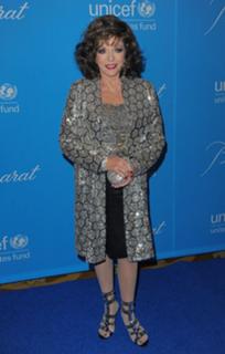 Joan Collins feet photo thumbnail