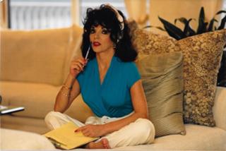 Joan Collins feet photo thumbnail