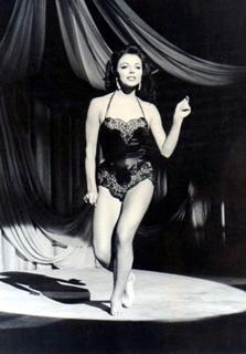 Joan Collins feet photo thumbnail