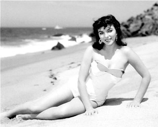 Joan Collins feet photo thumbnail