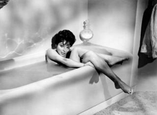 Joan Collins feet photo thumbnail