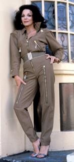 Joan Collins feet photo thumbnail