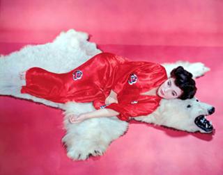 Joan Collins feet photo thumbnail