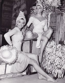 Joan Collins feet photo thumbnail