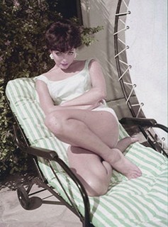 Joan Collins feet photo thumbnail