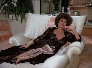 Joan Collins feet photo thumbnail