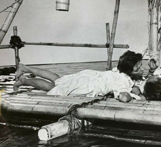 Joan Collins feet photo thumbnail