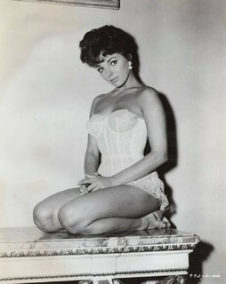 Joan Collins feet photo thumbnail