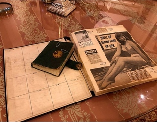 Joan Collins feet photo thumbnail