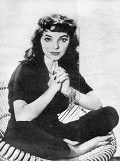 Joan Collins feet photo thumbnail