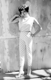Joan Collins feet photo thumbnail