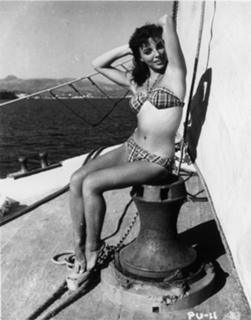 Joan Collins feet photo thumbnail