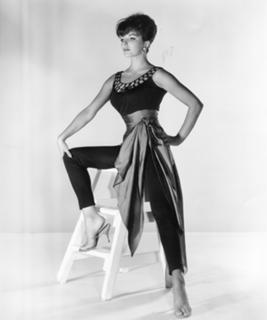 Joan Collins feet photo thumbnail