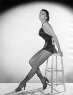 Joan Collins feet photo thumbnail