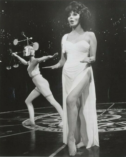 Joan Collins feet photo thumbnail
