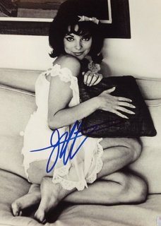 Joan Collins feet photo thumbnail
