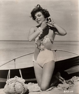 Joan Collins feet photo thumbnail