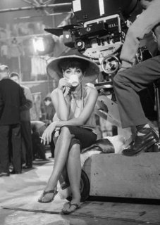 Joan Collins feet photo thumbnail