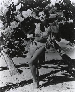 Joan Collins feet photo thumbnail