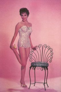Joan Collins feet photo thumbnail
