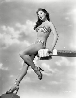 Joan Collins feet photo thumbnail