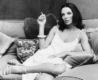 Joan Collins feet photo thumbnail