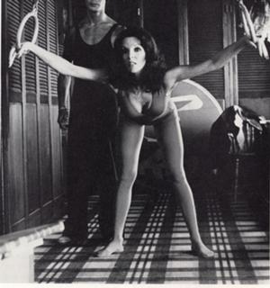 Joan Collins feet photo thumbnail