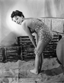 Joan Collins feet photo 6