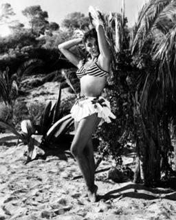 Joan Collins feet photo thumbnail