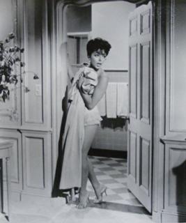 Joan Collins feet photo thumbnail