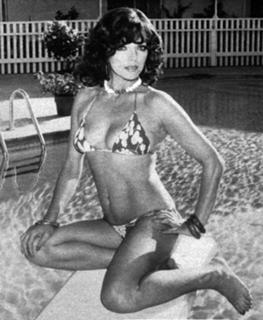 Joan Collins feet photo thumbnail
