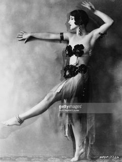 Joan Crawford feet photo 8