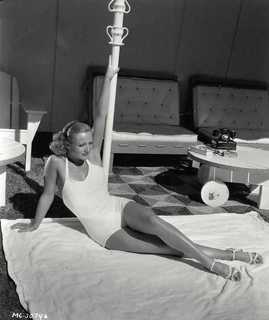 Joan Crawford feet photo 7