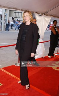Joan Cusack feet photo 5