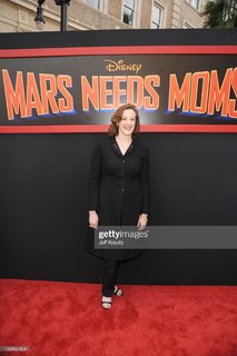 Joan Cusack feet photo 4