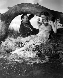 Joan Fontaine feet photo 3