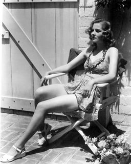 Joan Fontaine feet photo 16