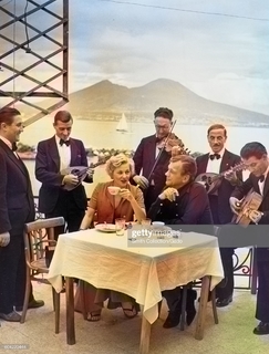 Joan Fontaine feet photo 7