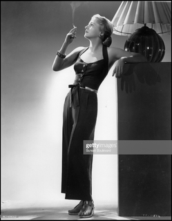 Joan Fontaine feet photo 6