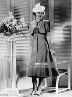 Joan Fontaine feet photo 5