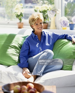 Joan Lunden feet photo 7