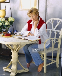 Joan Lunden feet photo 5
