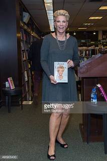 Joan Lunden feet photo 7