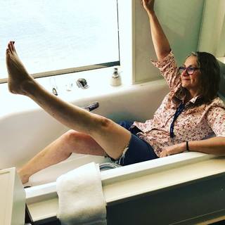 Joan Osborne feet photo 10