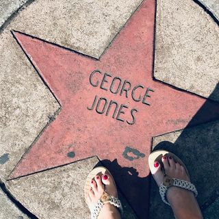 Joan Osborne feet photo 8