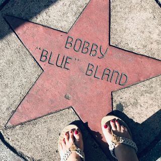 Joan Osborne feet photo 7