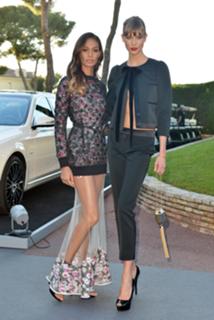 Joan Smalls feet photo thumbnail