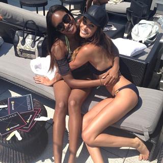 Joan Smalls feet photo thumbnail