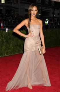 Joan Smalls feet photo thumbnail