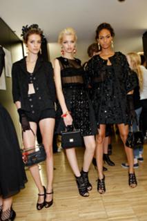 Joan Smalls feet photo thumbnail